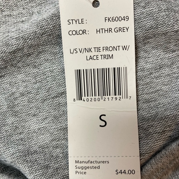 NWT Woman’s Tint & Shadow sweater - Picture 7 of 8